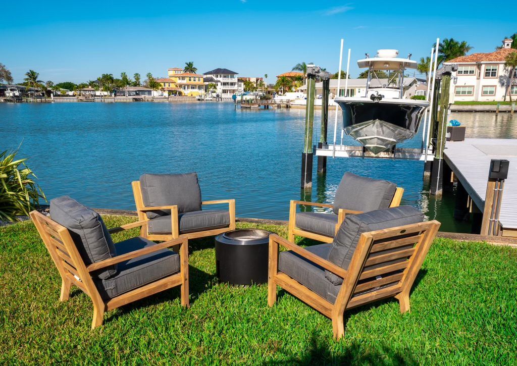 The Coastal Sofa / 3-Seater, at home
