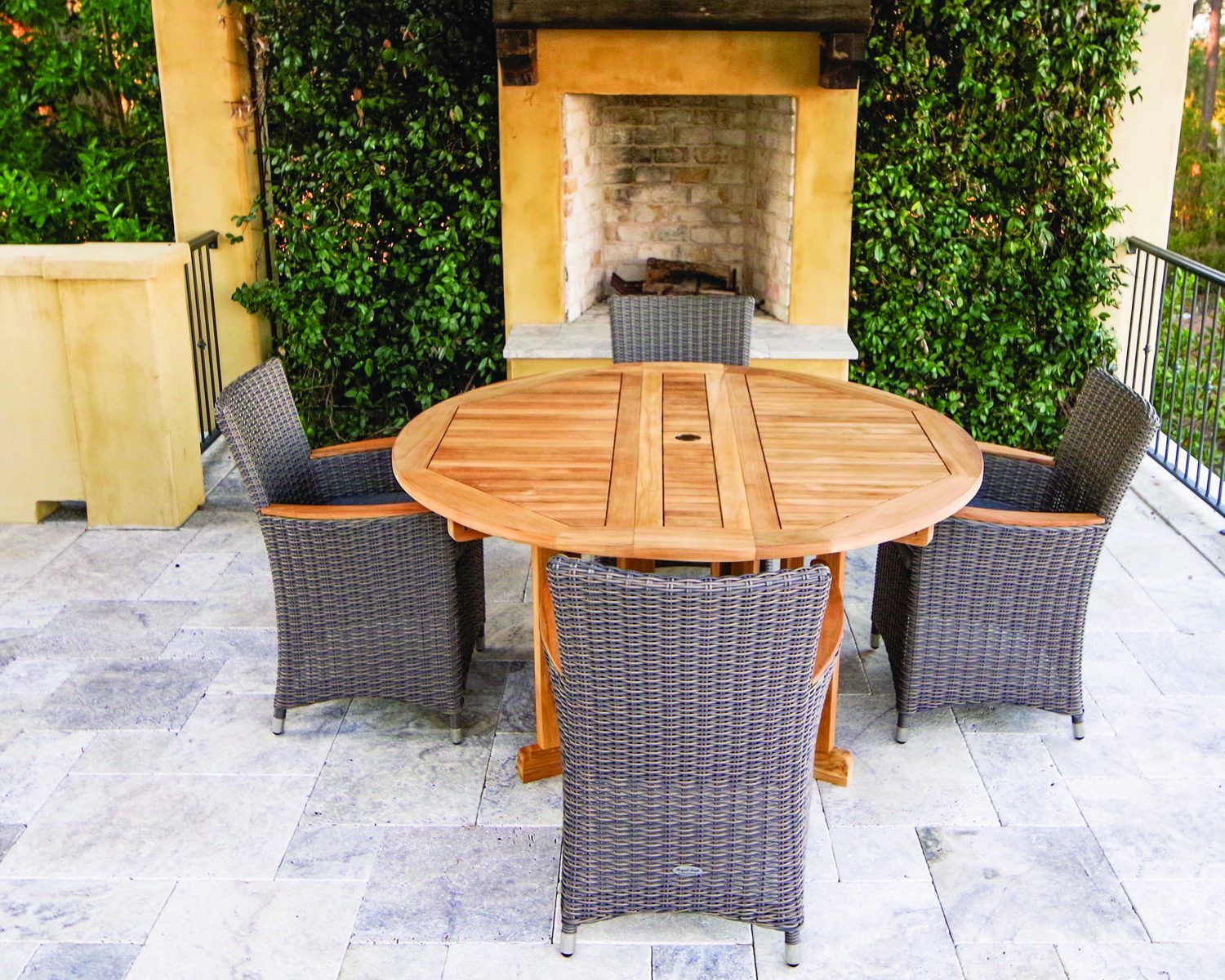 Royal Teak Collection